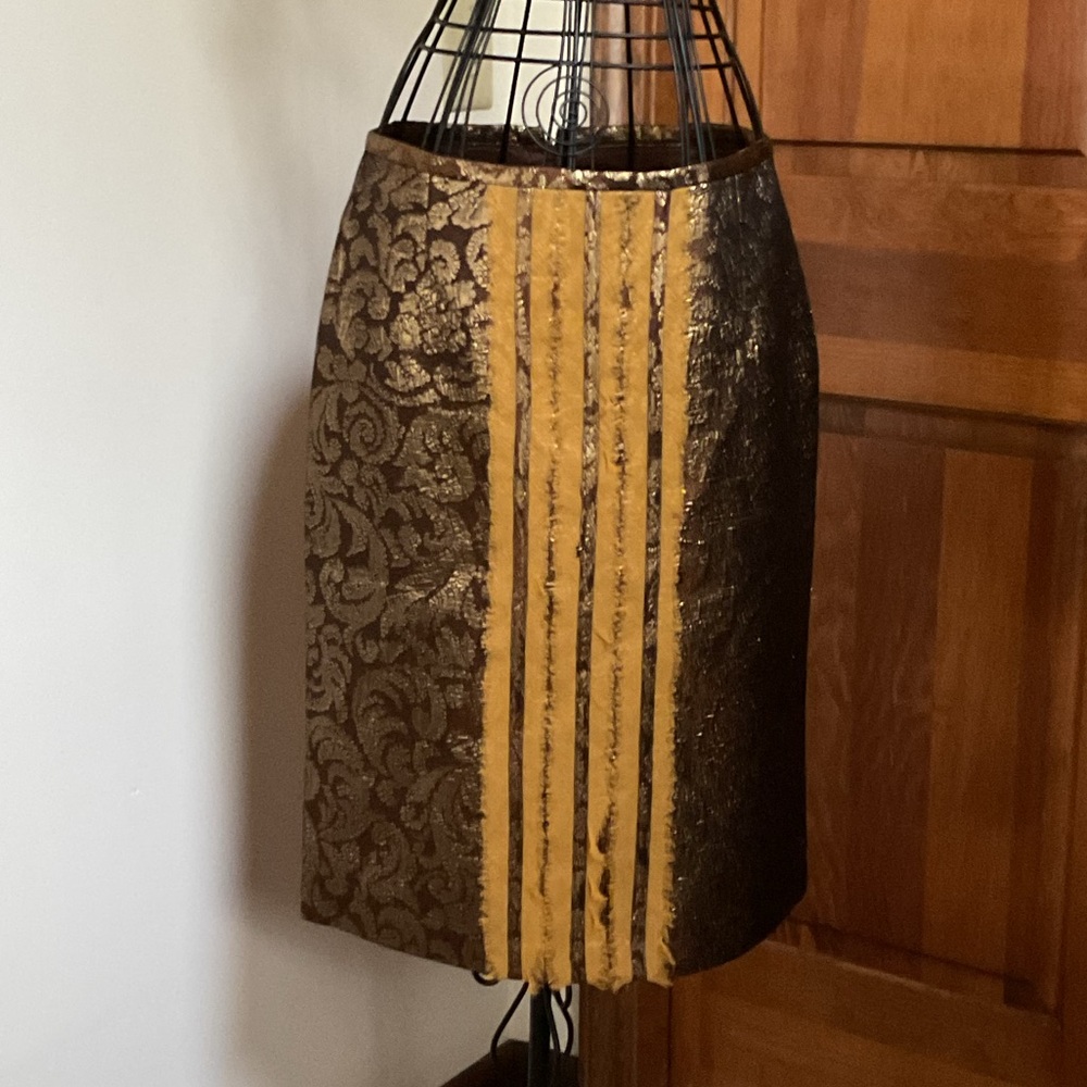 Elegant Gold and Black Brocade Skirt, 6, New